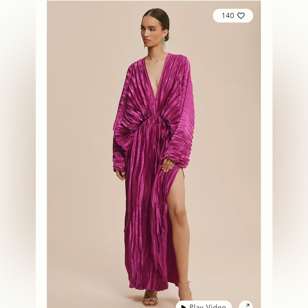 L'IDEE De Luxe Long-Sleeve Deep-V Side-Slit Midi Dress